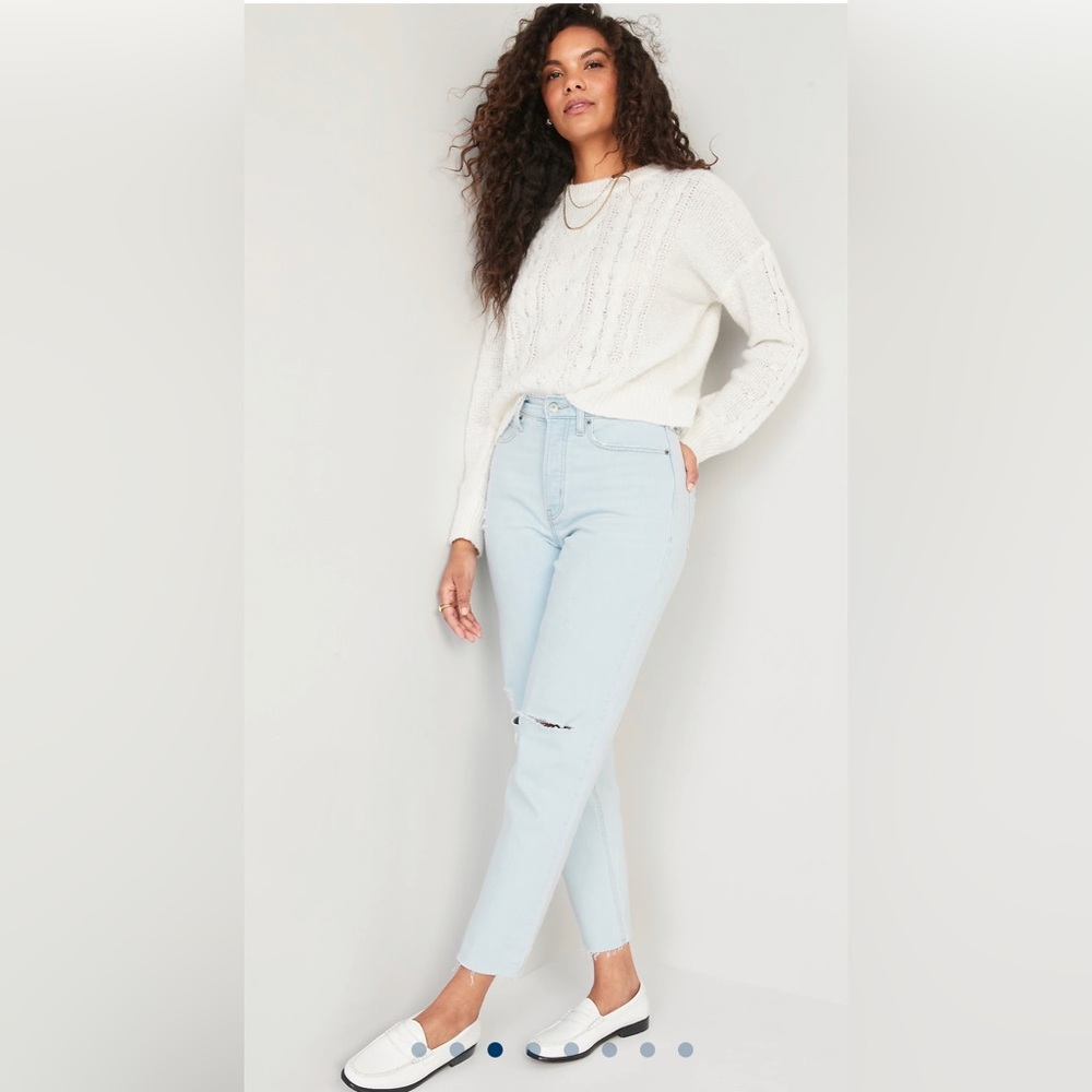 OLD NAVY EXTRA HIGH RISE SKY-HI STRAIGHT LEG JEANS - SIZE 14